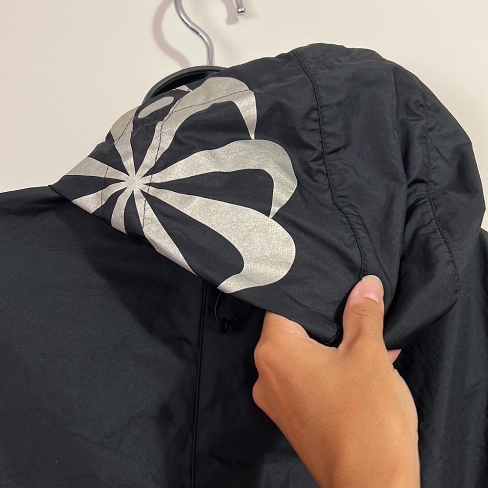 Nike running jacket - Picture 10 of 12